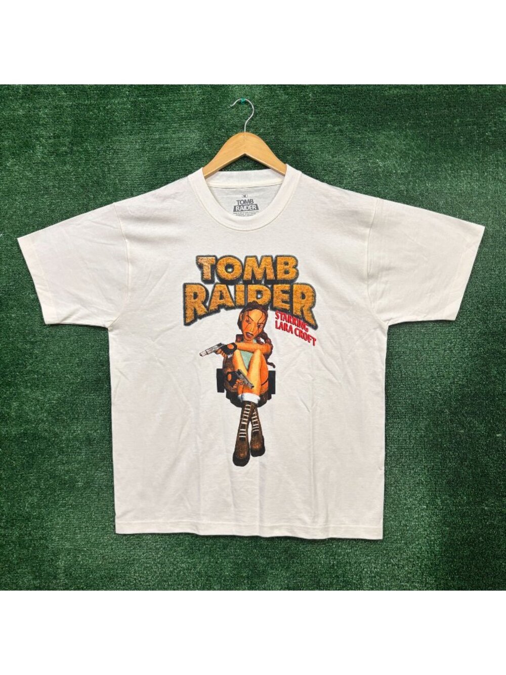 Tomb Raider Staring Lara Croft Video Game Poster T-Shirt Size Medium